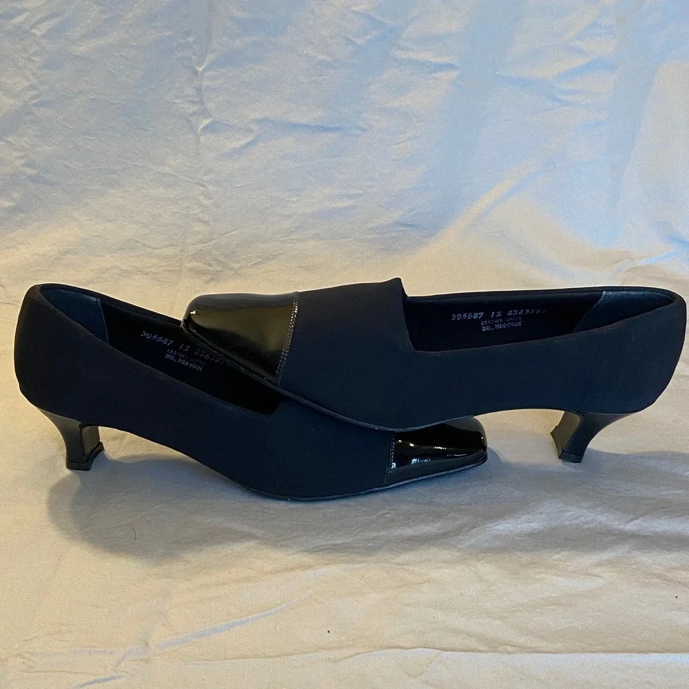 Magdesians Women's Black Stretch Mic Patent Cap Toe Block Heel Pumps‎ NIB 12 SS